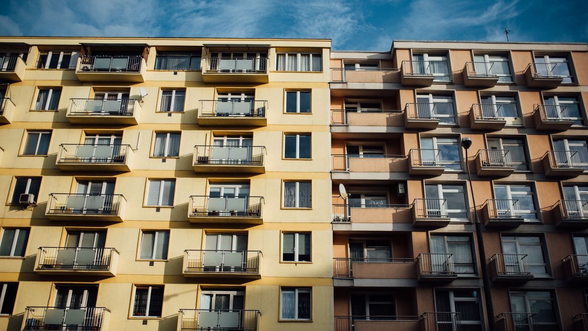 Dzieci wypadły z 9. piętra. Zdj. ilustracyjne 