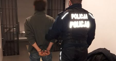 Czechowice-Dziedzice. Znalazł źródło dochodu na cmentarzach. Okradał groby