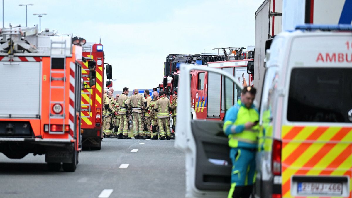 Groźny karambol w Belgii. Polska ciężarówka zmiażdżona
