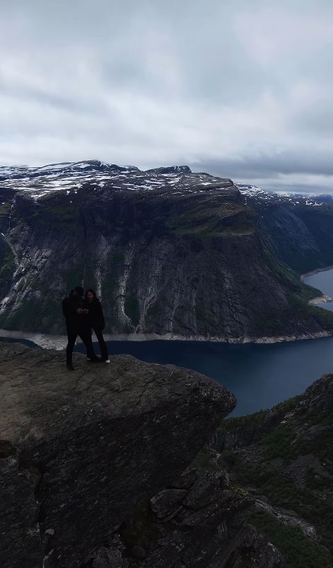 Sylwia Szostak eksploruje Norwegię z ukochanym