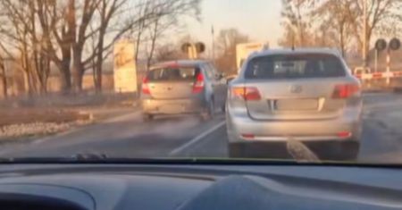 Skandaliczne zachowanie kierowców. Nagranie ze Środy Wielkopolskiej