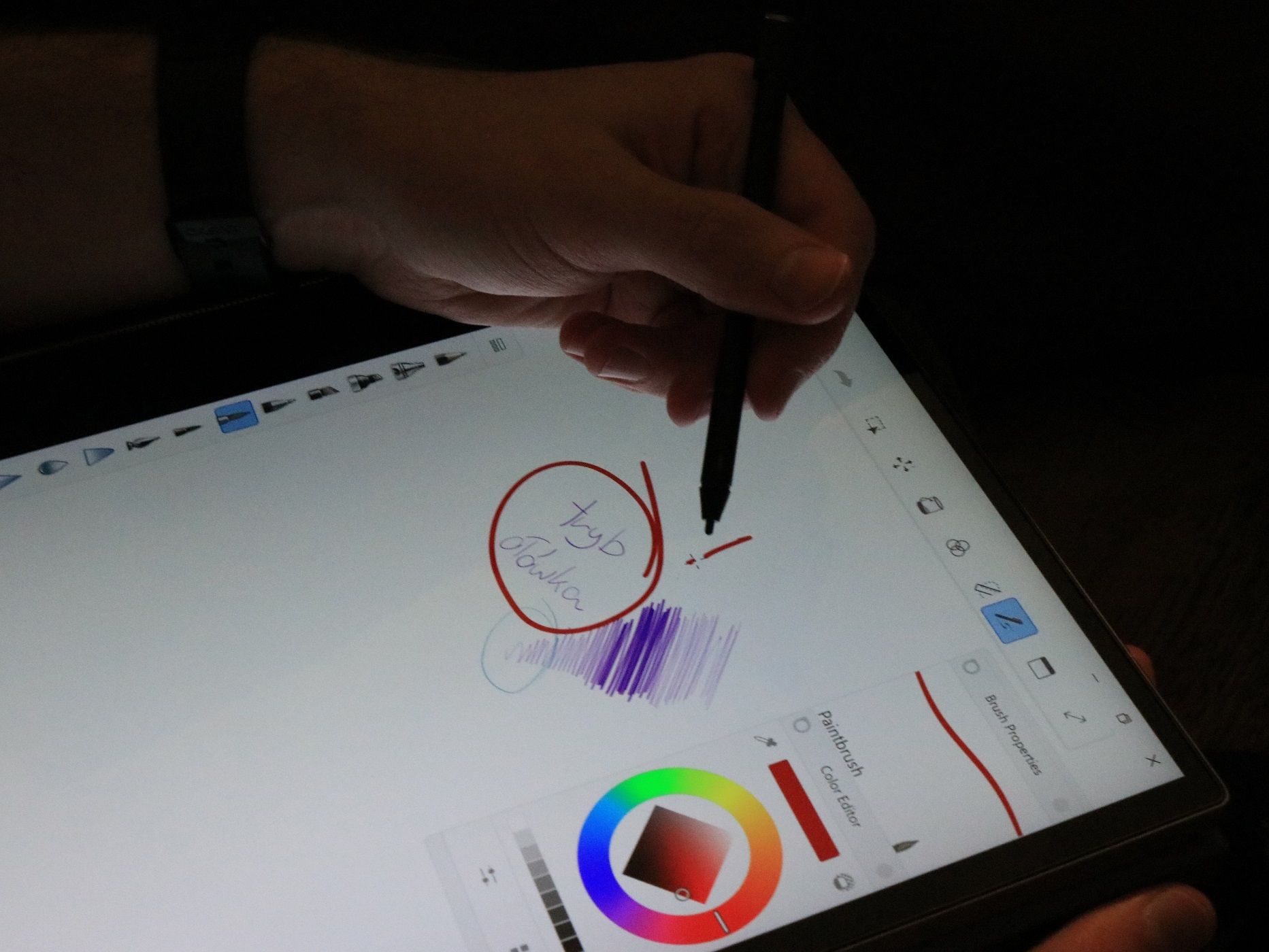 Lenovo Yoga C930 Glass – piękno, moc i pióro 6