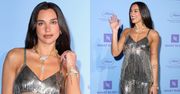Dua Lipa i jej srebrzyste frędzle pozdrawiają ze ścianki w Cannes. Nieźle się odstrzeliła? (ZDJĘCIA)