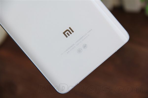 W skrócie: Xiaomi Mi Note na zdjęciach, koniec marki Ascend i i klon iPhone'a 6 34