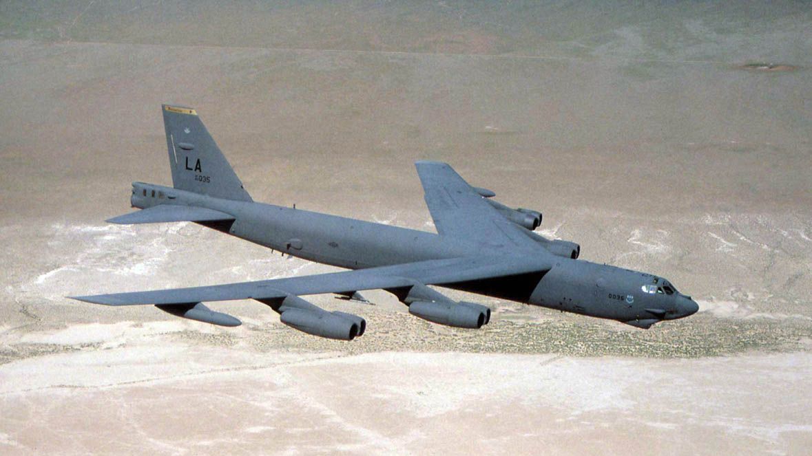 Zdjęcie dnia. Tak wyglądał przelot bombowców B-52 Stratofortress nad Europą 1