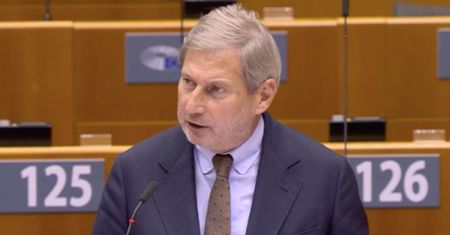 Komisarz ds. budżetu zapewnia, że polskie weto da się obejść. Prawnicy już znaleźli sposób