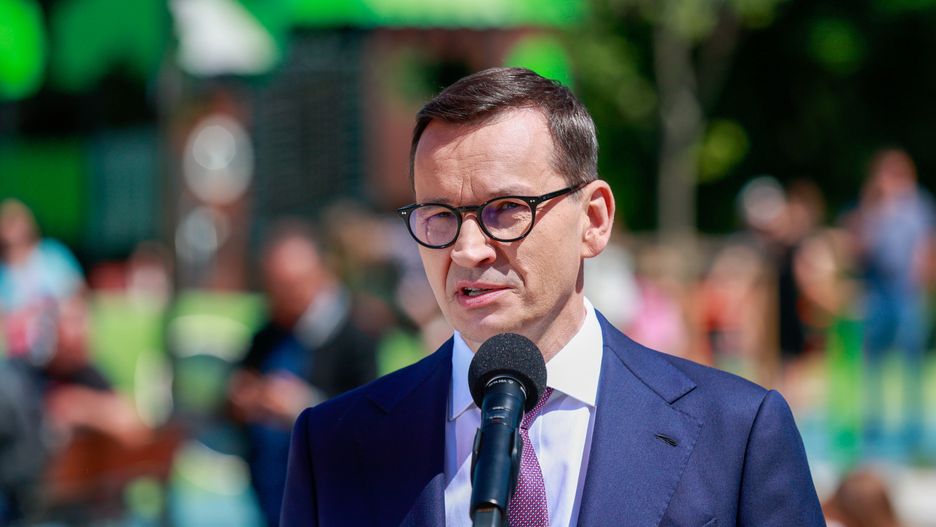 Dobroszyce, 04.06.2023. Premier Mateusz Morawiecki podczas konferencji prasowej w Dobroszycach na Dolnym Śląsku, 4 bm. Wizyta odbyła się w ramach akcji #TrasaDotrzymanegoSłowa. (mr) PAP/Tomasz Golla