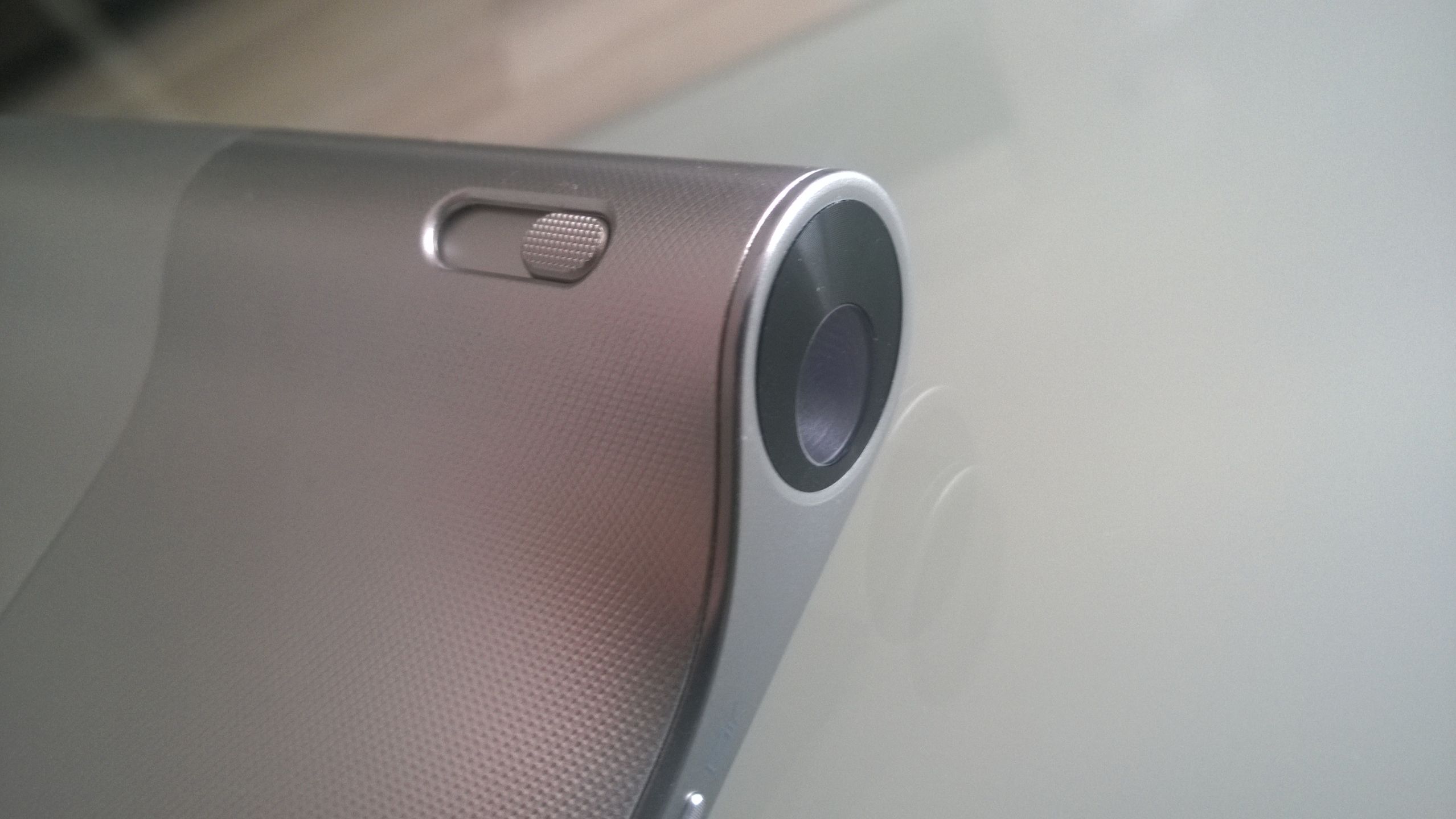Lenovo Yoga Tablet 2 Pro – projektor zawsze pod ręką. Czy to ma sens? 2