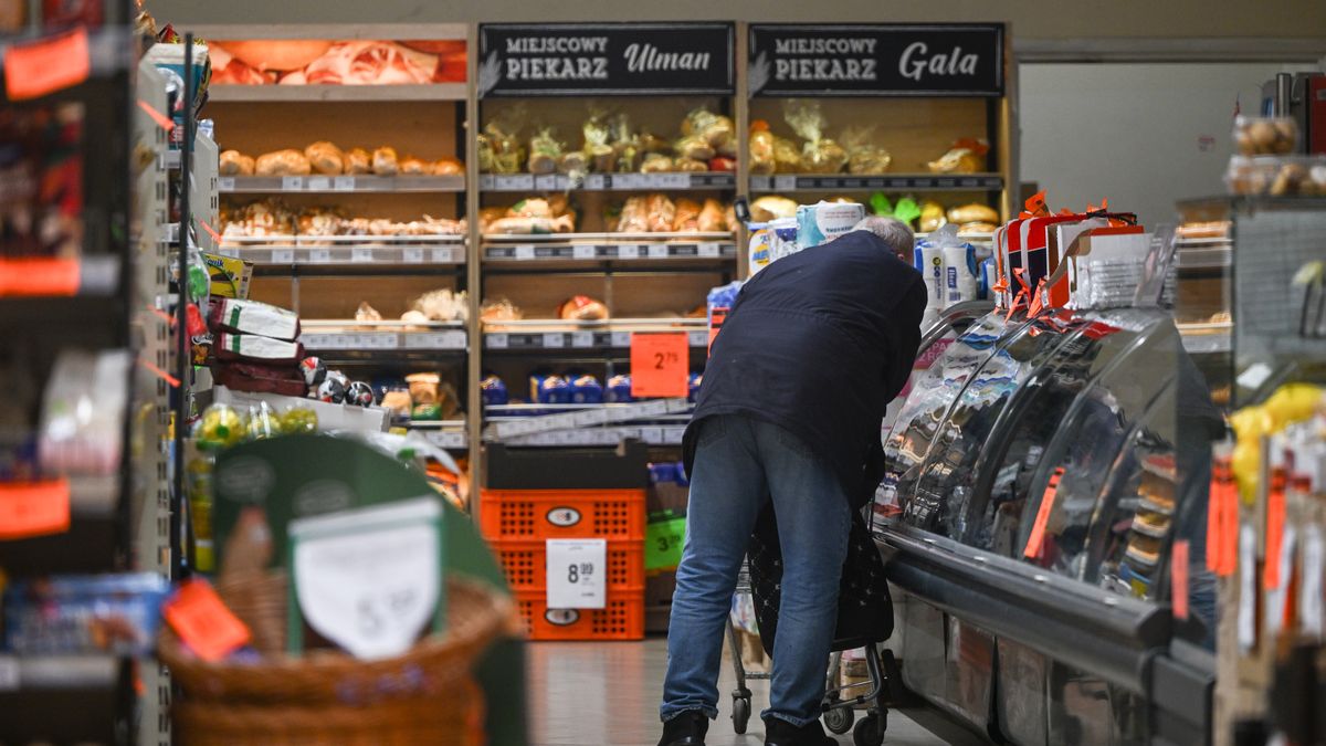 KRAKOW, POLAND - DECEMBER 23:   
An elderly customer seen inside a supermarket, pushing his trolley, on December 23, 2024 in Krakow, Poland. (Photo by Artur Widak/NurPhoto via Getty Images)