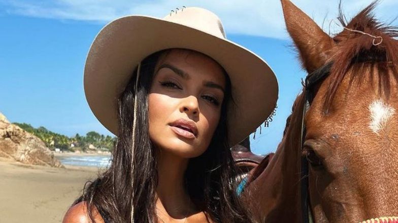 Klaudia El Dursi wypoczywa w bikini na koniu