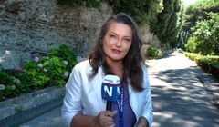 Newsmax z korespondentką we Włoszech. Przez lata pracowała w TVP i Polsacie