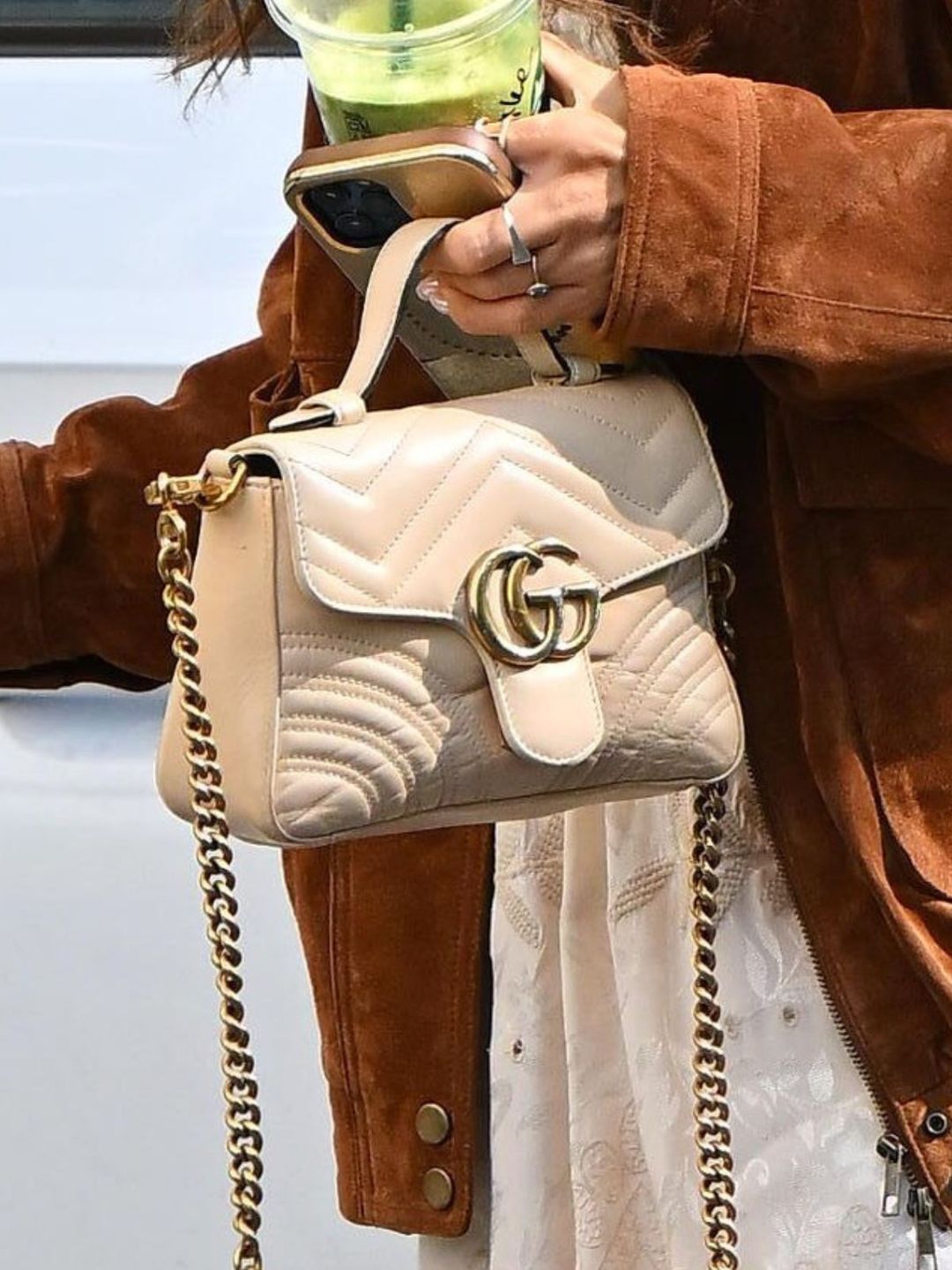 Kosztowna torebka Weroniki Rosati 