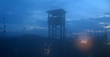 Z lotniska wprost do Guantanamo? Brytyjczyk obawia się lotu do USA