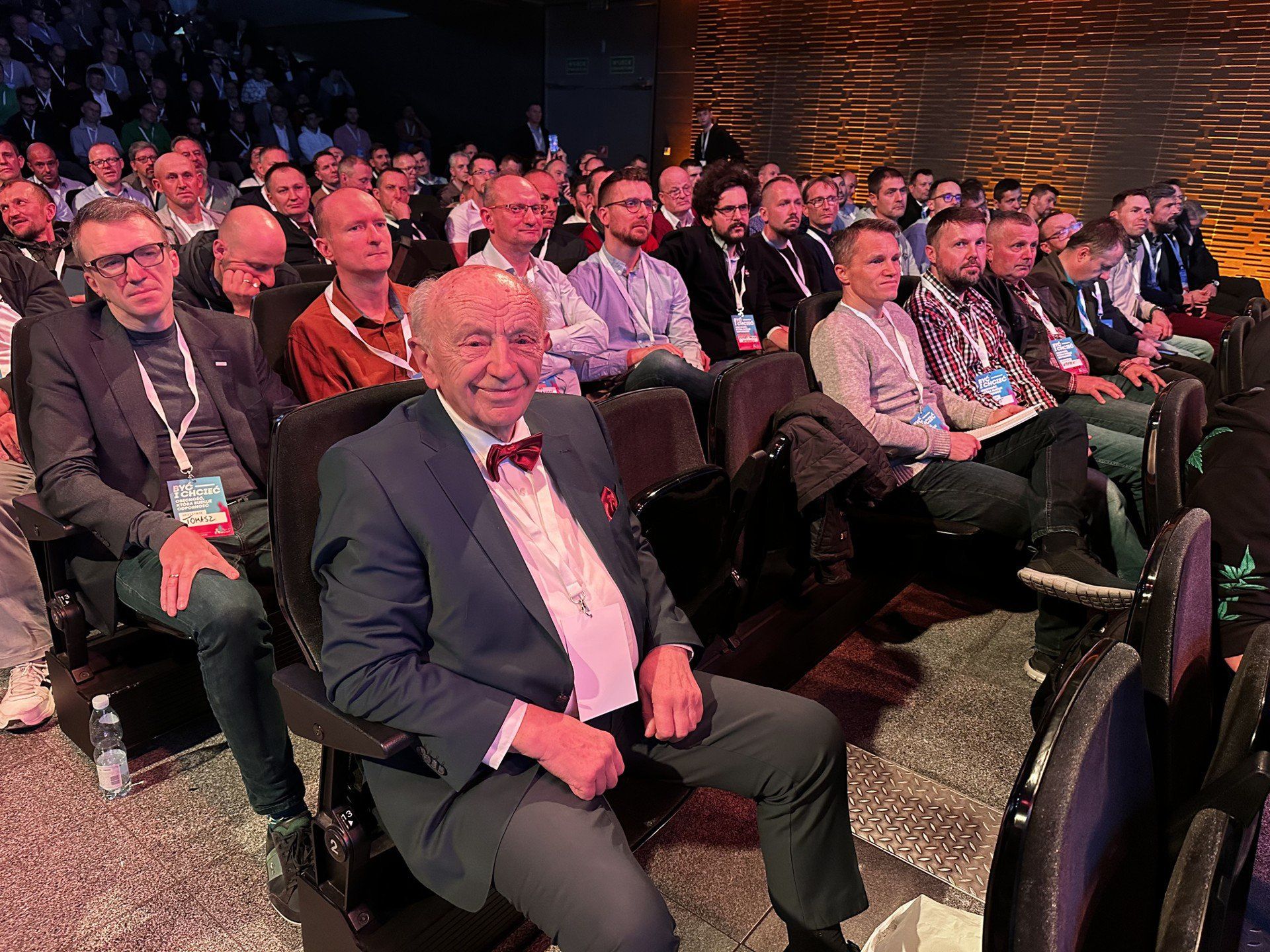 W Tragach Kielce spotkało się pół tysiąca mężczyzn w różnym wieku.