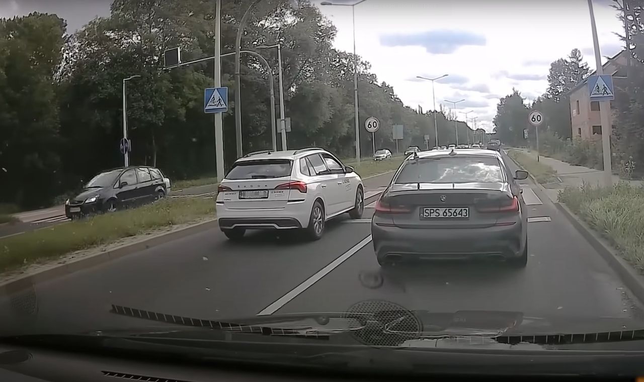 Po burzy w internecie policja odpowiada. Jest nagranie z "tajniackiego" BMW