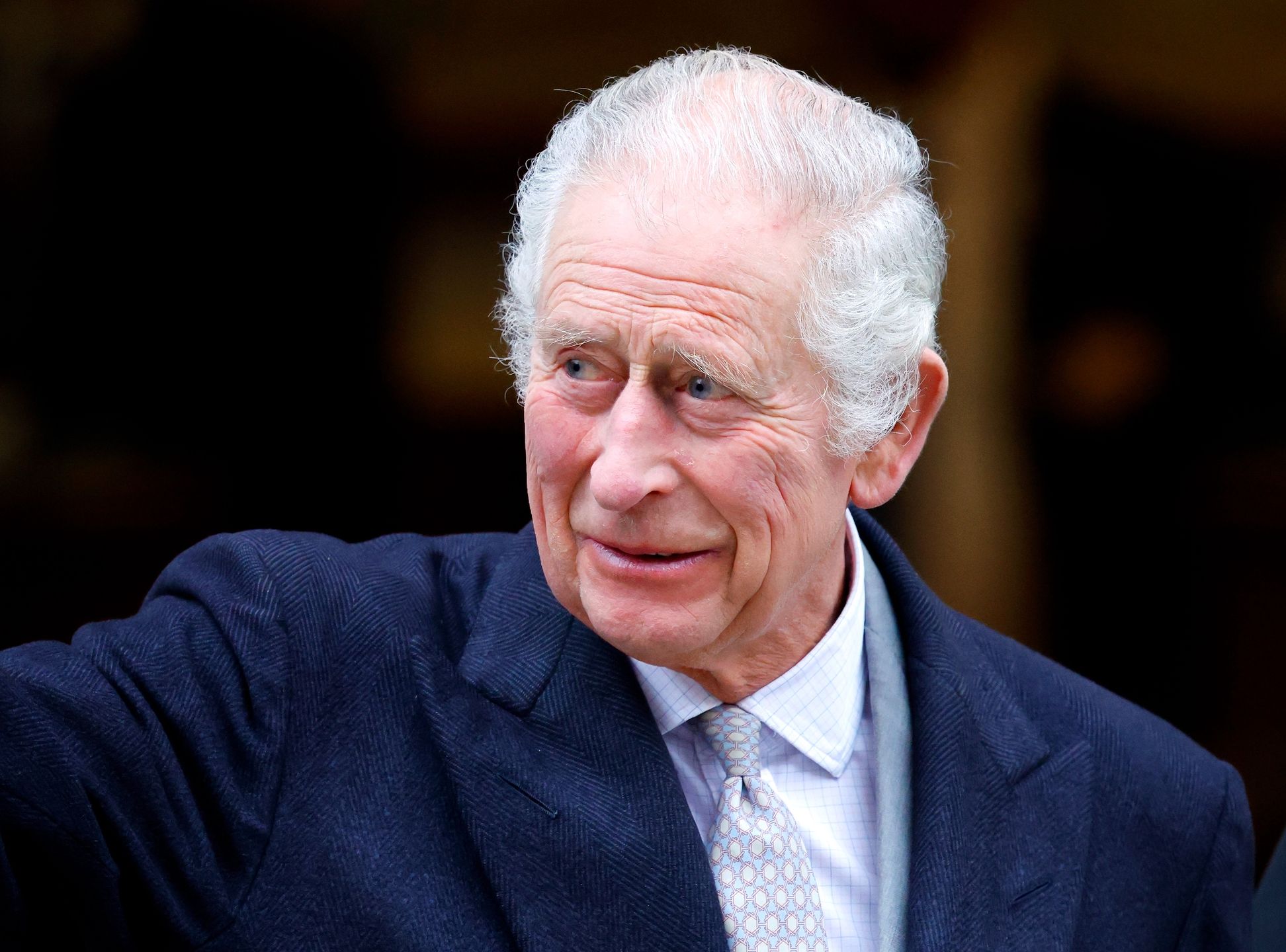 LONDON, UNITED KINGDOM - JANUARY 29: (EMBARGOED FOR PUBLICATION IN UK NEWSPAPERS UNTIL 24 HOURS AFTER CREATE DATE AND TIME) King Charles III leaves The London Clinic after undergoing a corrective procedure for an enlarged prostate on January 29, 2024 in London, England. The King has been receiving treatment for an enlarged prostate, spending three nights at the London Clinic and visited daily by his wife Queen Camilla. (Photo by Max Mumby/Indigo/Getty Images)