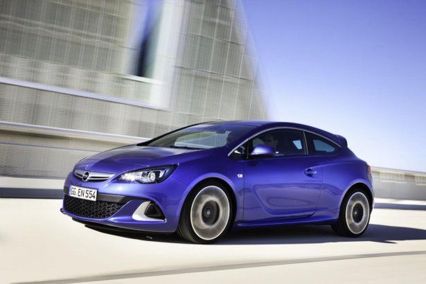 Opel Astra OPC - ujawniono cenę i pierwszy klip promocyjny [wideo]