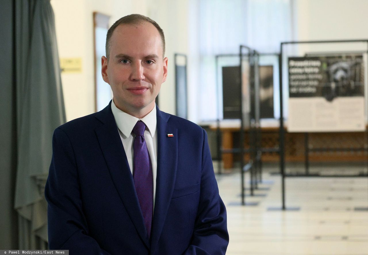 Adam Andruszkiewicz z robotą u Nawrockiego. Kim jest?