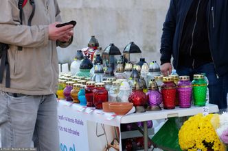 W tym roku zabraknie zniczy? Producenci nie mieli wyjścia. "Nie warto zwlekać"