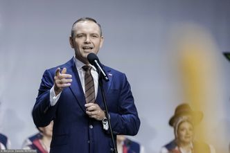 "Miesiąc miodowy Nawrockiego". Polacy ocenili prezydenta