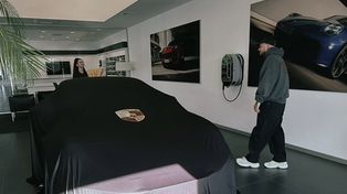 Książulo spełnił marzenie. Odebrał je w salonie Porsche