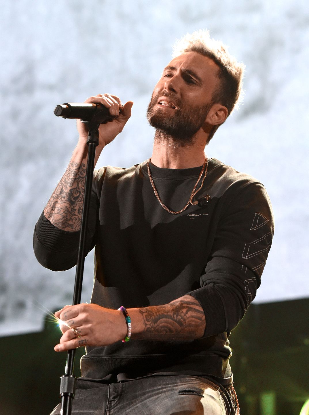 Kolejna dziewczyna pogrąża niewiernego Adama Levine'a