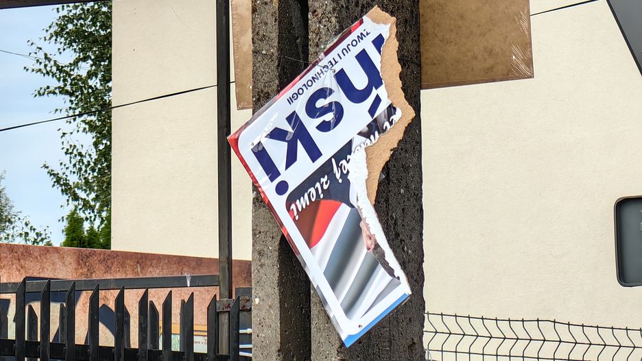 Niszczenie plakatów wyborczych. Kara za usunięcie lub zniszczenie materiałów to mandat lub pozbawienie wolności