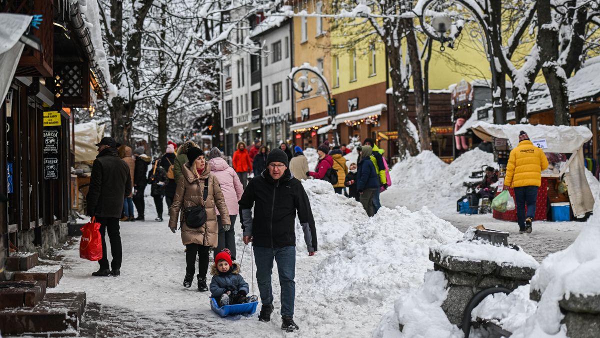Zakopane szykuje się na świąteczny najazd turystów. Miejsc coraz