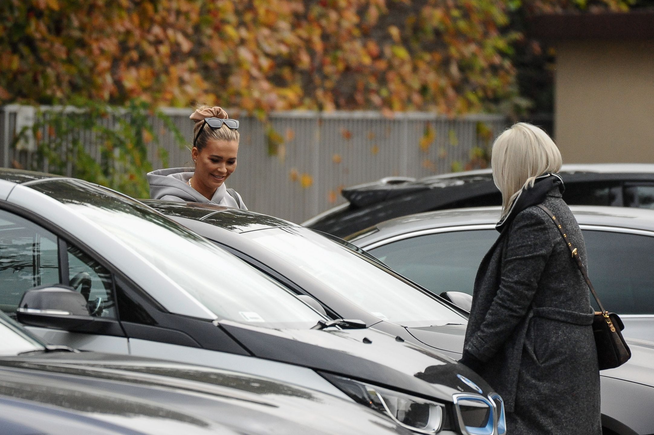 Sandra Kubicka pakuje się do mercedsa Barona