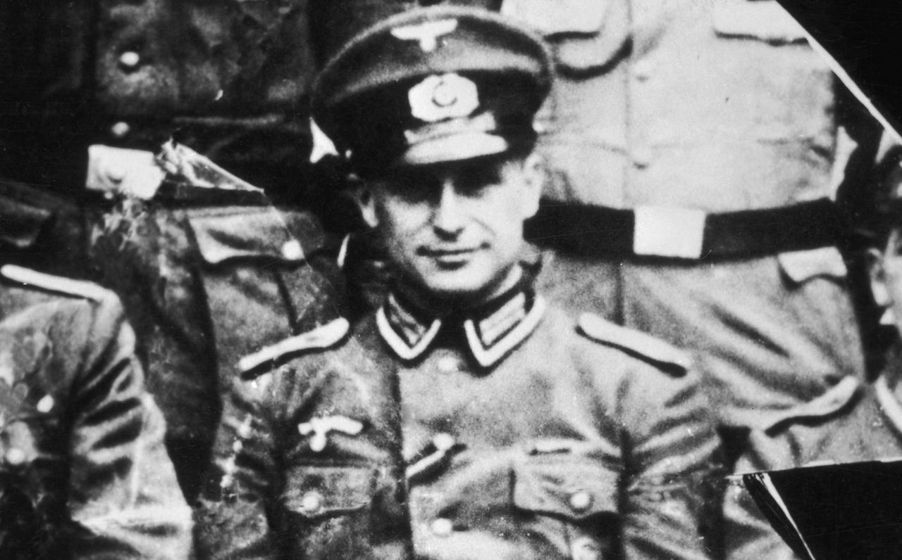 Klaus Barbie w mundurze SD