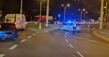 Groźny wypadek na ul. Jana Pawła II w Lublinie. Ulica zablokowana po potrąceniu kobiety na przejściu dla pieszych