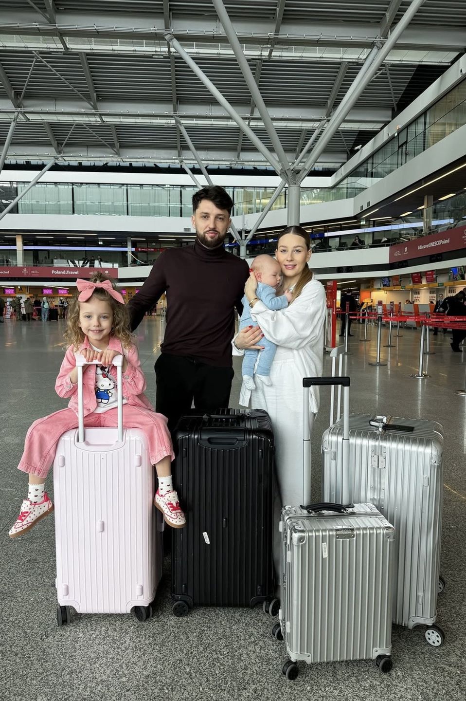 Andziaks i Luka wyjeżdżają na pierwsze wakacje z dwójką dzieci 