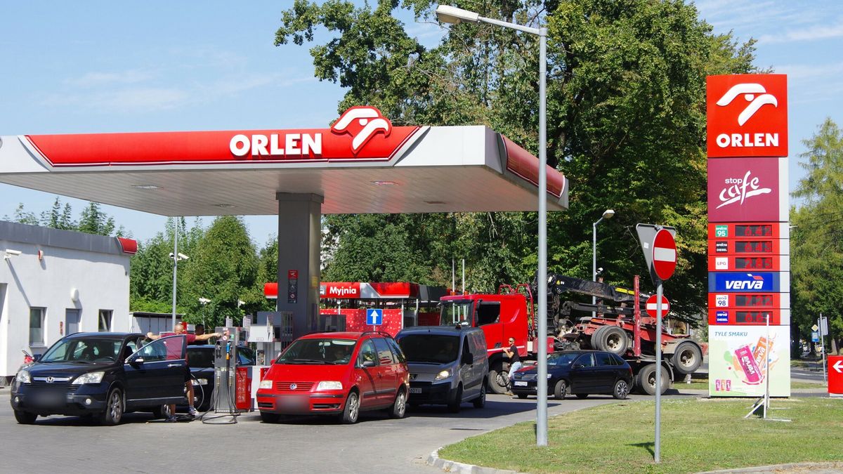 Orlen wprowadza rabaty na tankowanie na terenach powodzi