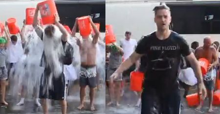 Justin Timberlake też oblewa się wodą... z WIADRA!