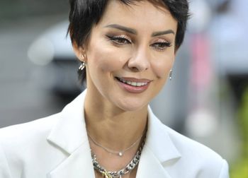 Wkroczyła na ściankę w dresach. Włożyła do nich prześwitującą bluzkę