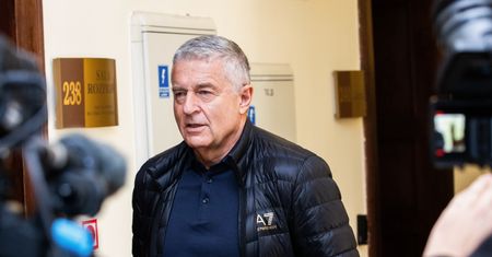 Frasyniuk skazany za znieważenie żołnierzy. Zapadł wyrok