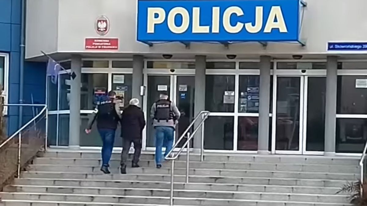 Śledczy przedstawili 64-latkowi blisko 50 zarzutów
