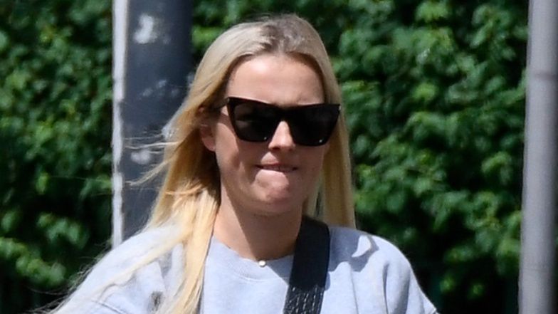 Ciężarna Olga Frycz przyłapana przez paparazzi