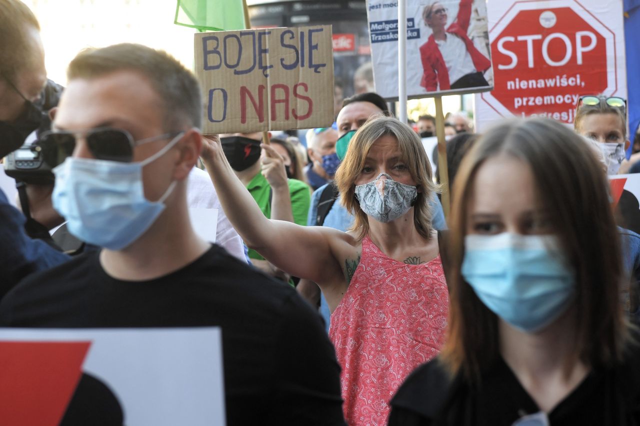 W Warszawie odbył się protest przeciwników wypowiedzenia Konwencji Stambulskiej