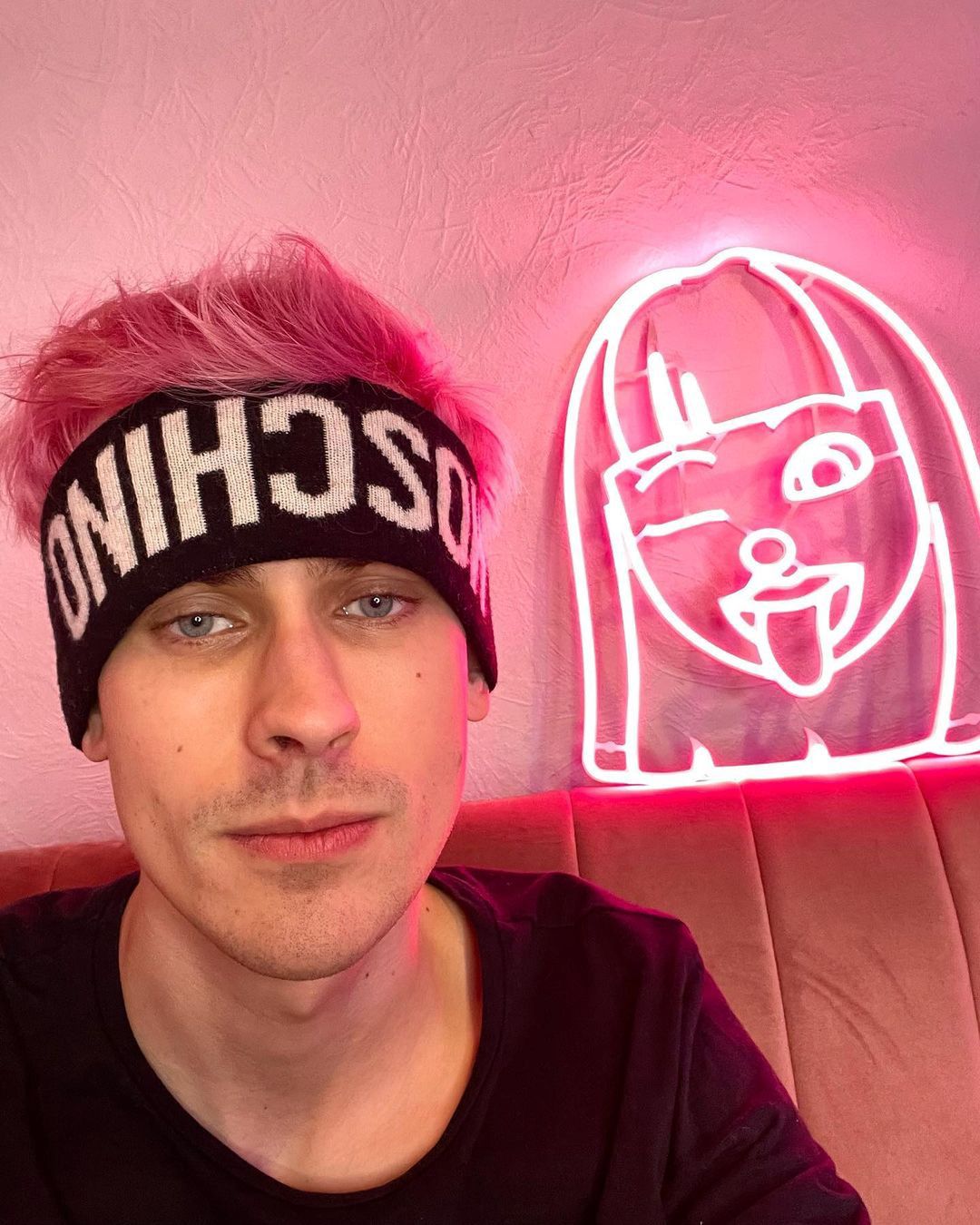 UOKiK wlepił influencerom wielotysięczne kary (nz. Paweł Malinowski)