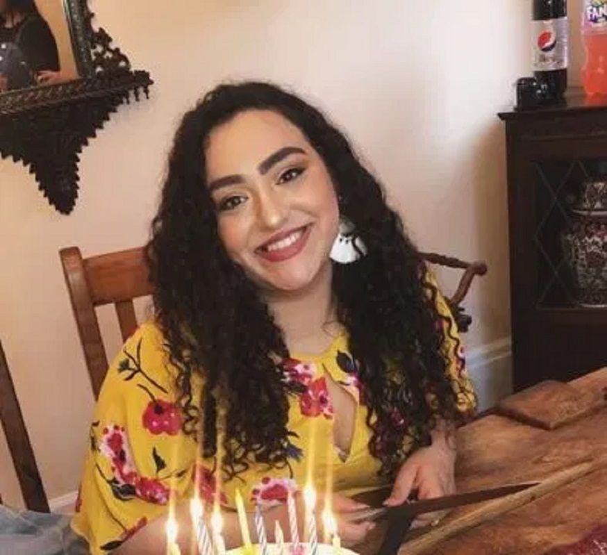 Sarah Harris jest studentką z Nottingham