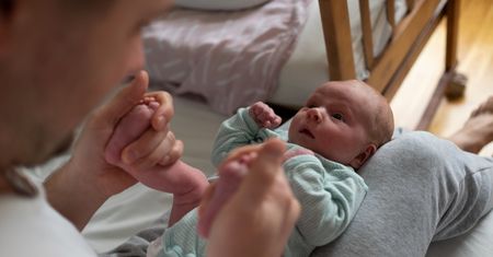 Metoda Vojty – na czym polega? Jakie są wskazania i przeciwwskazania do rehabilitacji metodą Vojty?