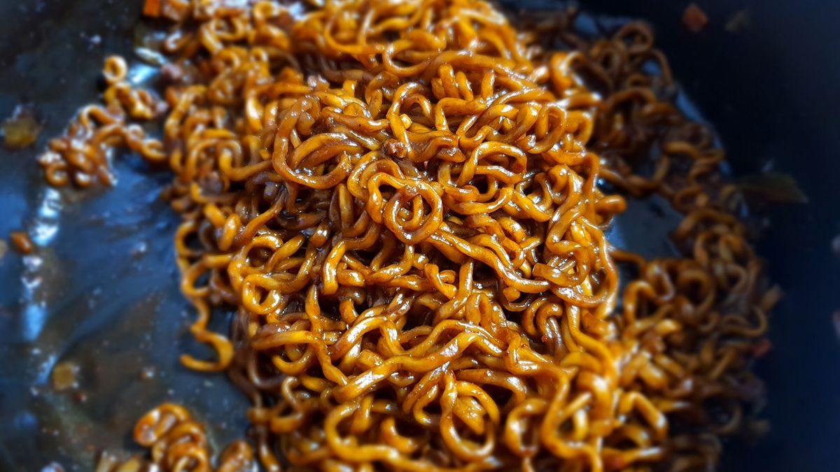 Częste spożywanie makaronu instant zwiększa ryzyko rozwoju zespołu metabolicznego