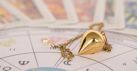 Horoskop dzienny – 7 maja. Baran, Byk, Bliźnięta, Rak, Lew, Panna, Waga, Skorpion, Strzelec, Koziorożec, Wodnik, Ryby