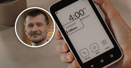 Stworzyli pierwszy polski smartfon. Telefon jest "zdegooglowany"