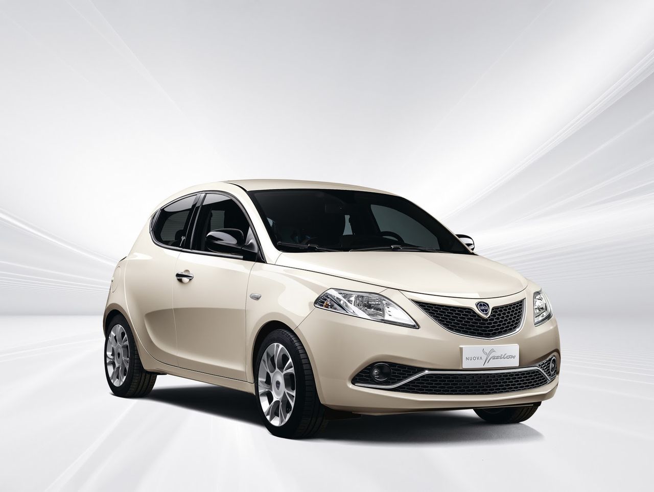 Nowa czy odświeżona Lancia Ypsilon (2015)?