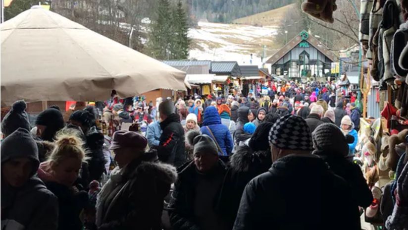 Zakopane w okresie noworocznym jest oblegane przez turystów