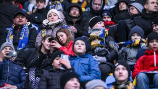 Byliście na meczu Arki Gdynia z Rakowem Częstochowa? Znajdźcie siebie na zdjęciach! Blisko dziewięć tysięcy widzów na trybunach