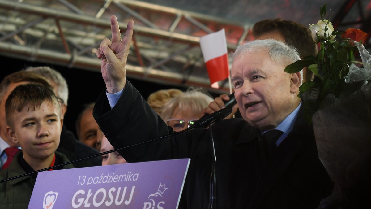 Jarosław Kaczyński zapowiedział wielkie podwyżki płacy minimalnej przed ubiegłorocznymi wyborami parlamentarnymi.