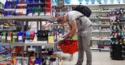 Planujesz zakupy szkolne w Biedronce, Lidlu lub Auchan? Lepiej się pośpiesz